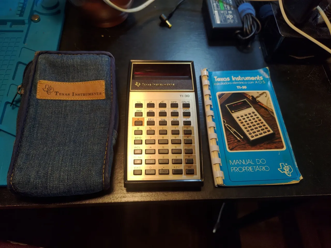 Calculadora Vintage Texas Instruments TI-30 + Capa e Manual
