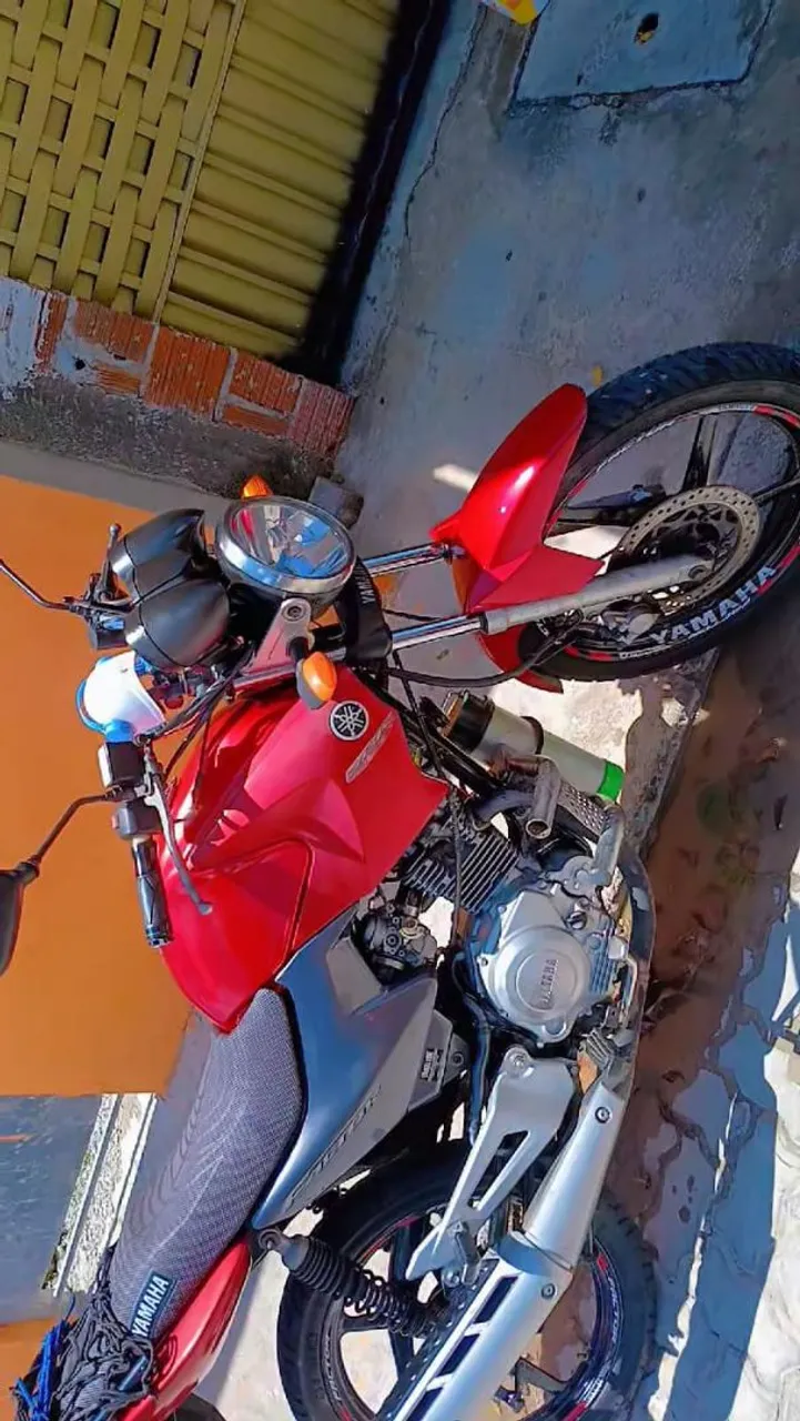 Estou com essa moto pra vender todas em dias