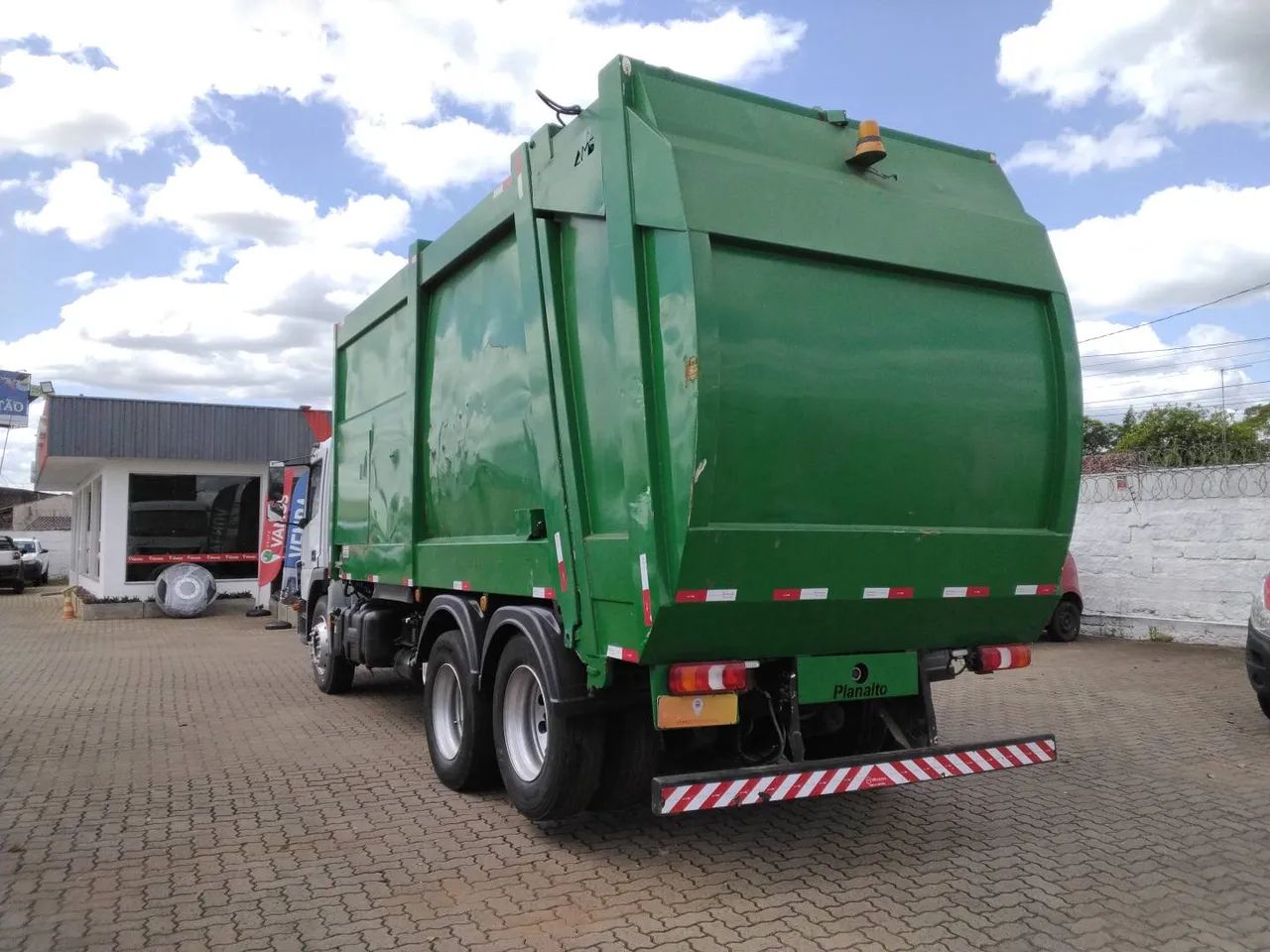 Mercedes-Benz Atego Atego 2430 6x2 2p (diesel)(E5)  2021/2022 Vamos Seminovos São Leopoldo - Foto 6