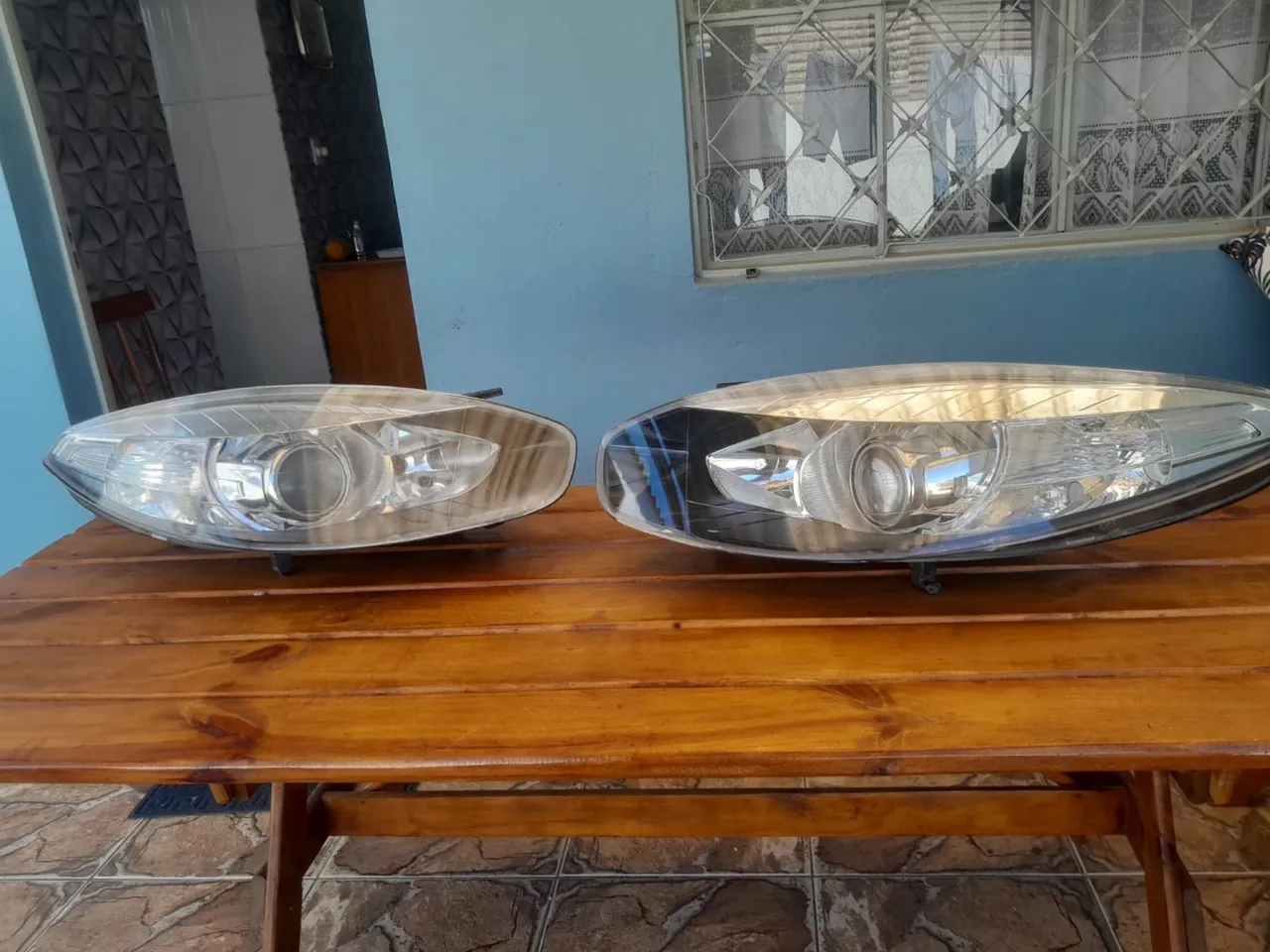 Faróis dianteiros originais Renault Fluence