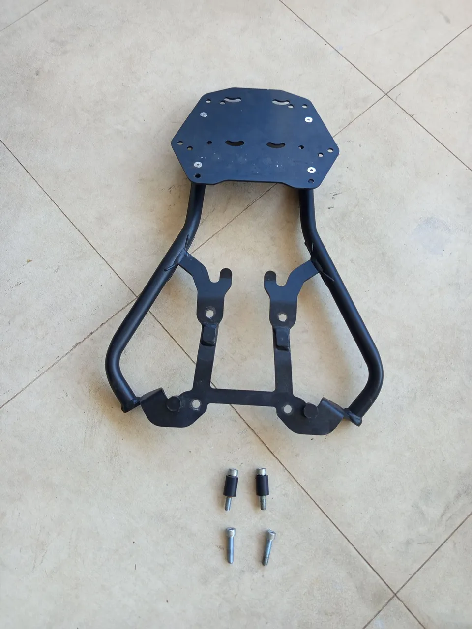 Suporte de Baú Bagageiro Tiger Sport 660