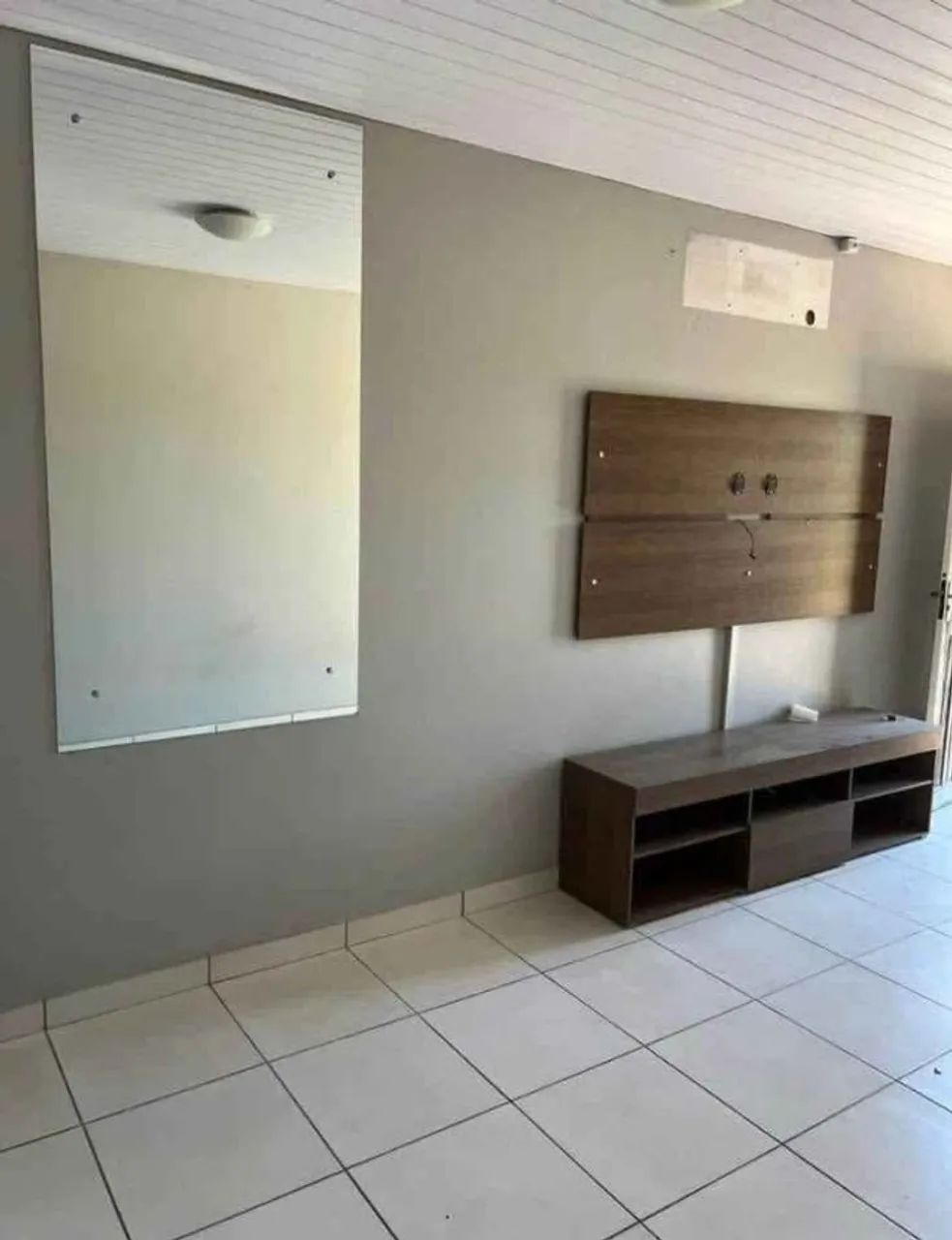 Vende-se casa Varjão 