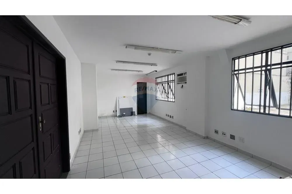 Sala com 15m² para Locação no centro de Juiz de Fora
