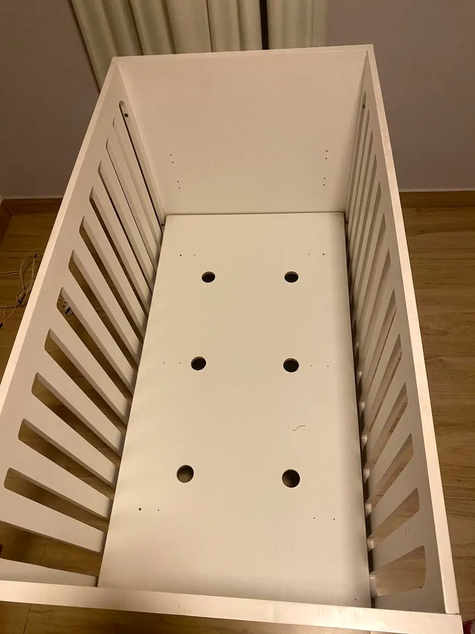 Berço branco moderno com níveis de altura - Foto 3