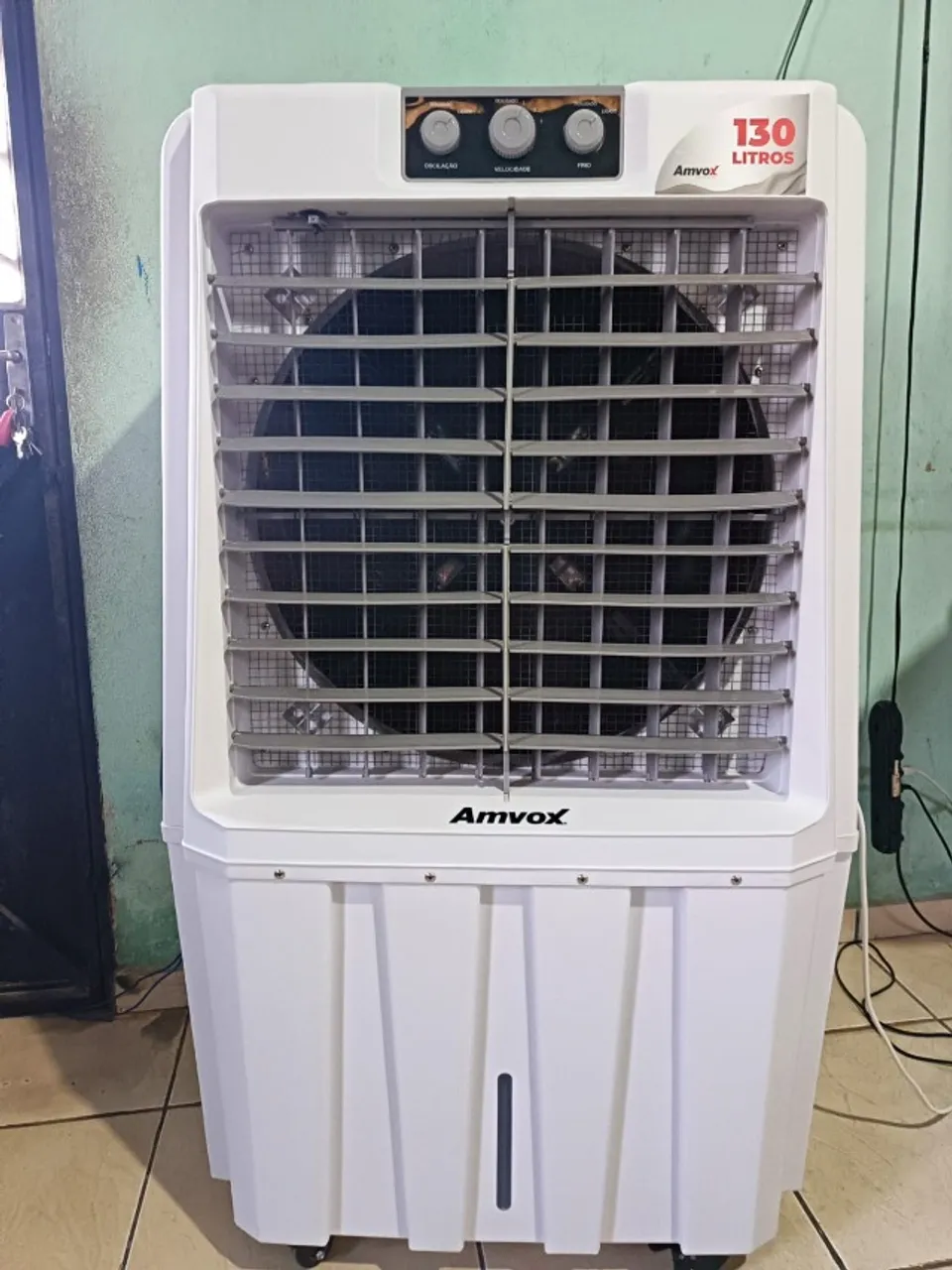 Climatizador e Umidificador de Ar tamanho Grande de 130litros e 110v Amvox com Garantia.