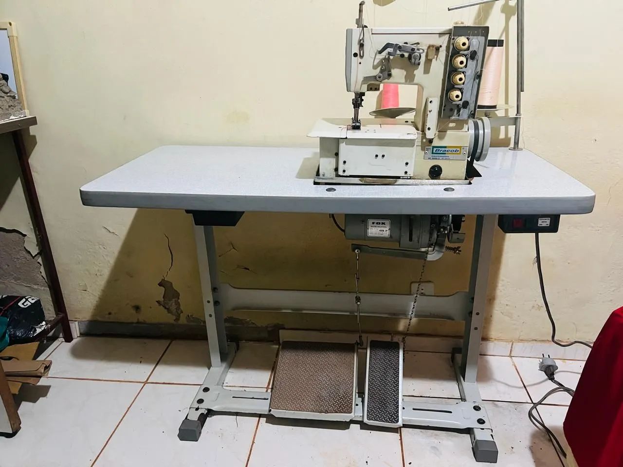 Máquina de Costura Galoneira Industrial BRACOB BC 4000-5 - Foto 2