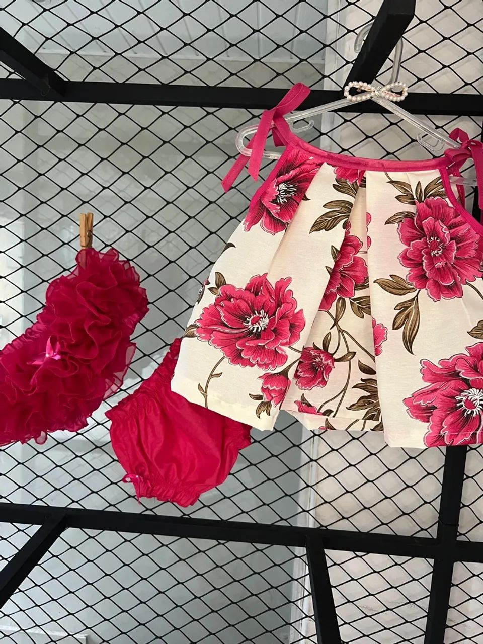 Conjunto Infantil Branco Floral cores  - Foto 6