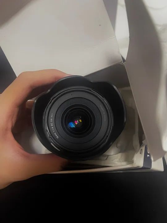 Lente sigma 16mm f/1.4 DC 