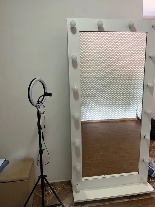 Espelho camarim com luzes e rodinhas  - Foto 3