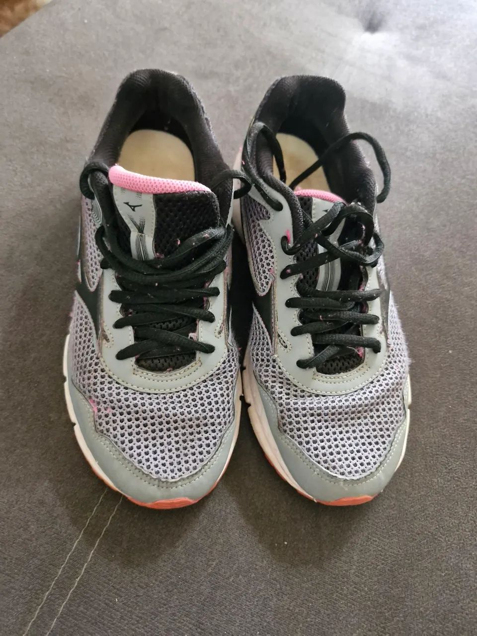 Tênis Mizuno Cinza N°35