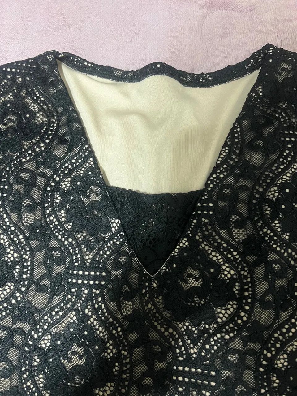 Vestido preto de renda - Foto 2