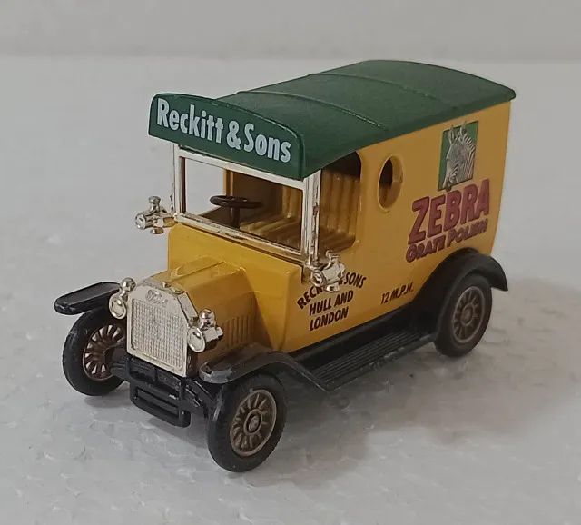 Lledo Days Gone - Ford Model T Van (Zebra)