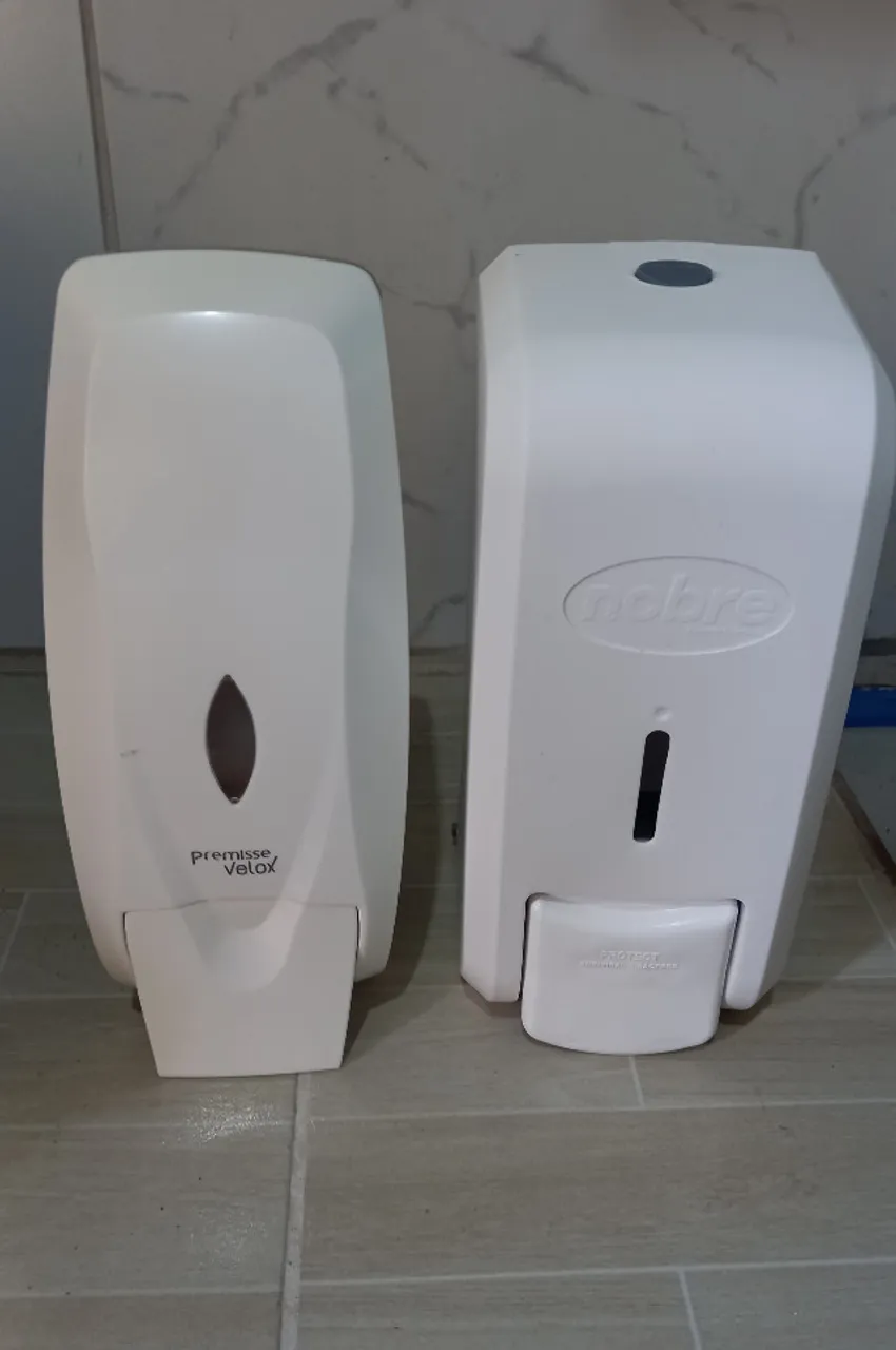 saboneteira / dispenser de alcool em gel