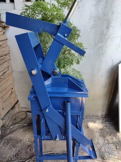 Máquina de Tijolo Ecológico 12,5 x 25cm - Foto 5