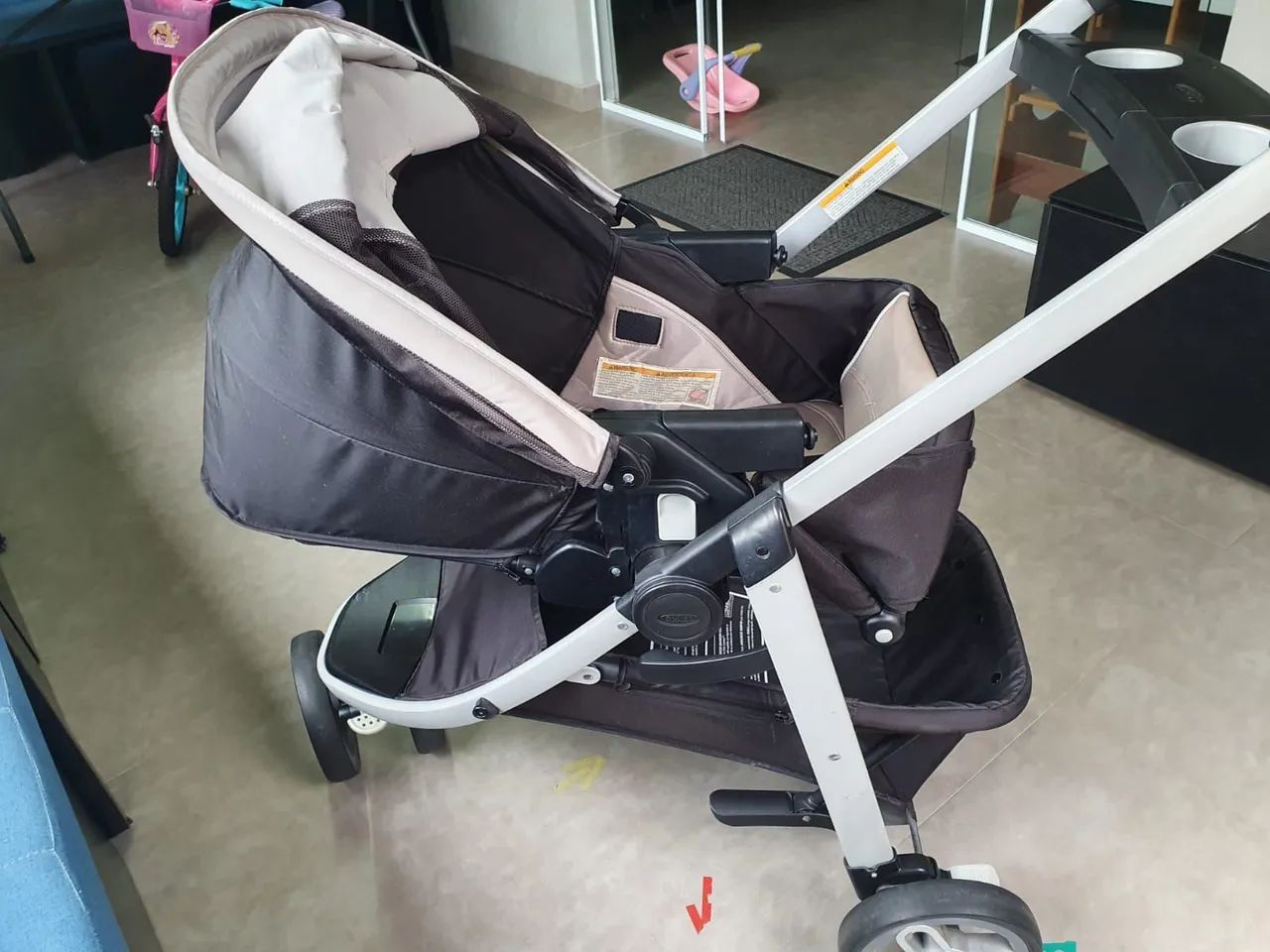 Carrinho + bebê conforto + base para carro Graco - Foto 2