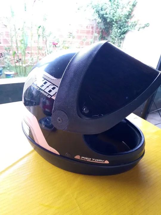 Capacete Moto - Preto -  Em ótimo estado - Foto 3