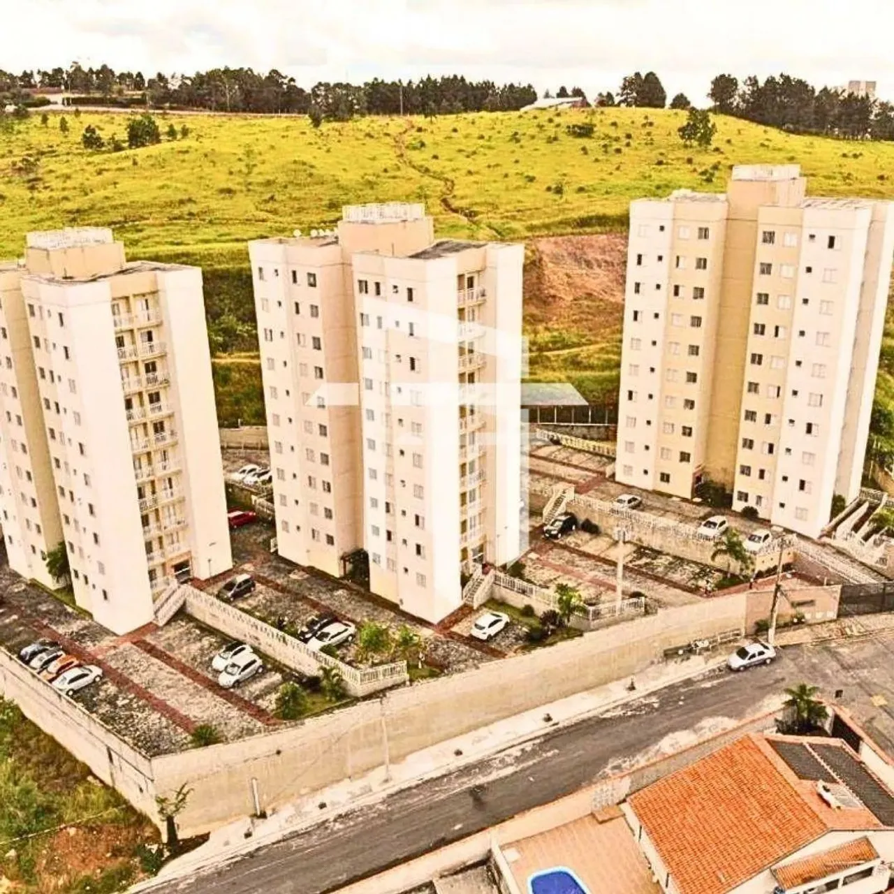 Apartamento com 2 dormitórios para alugar, 53 m² por R$ 1.200,00/mês - Jardim Country Club