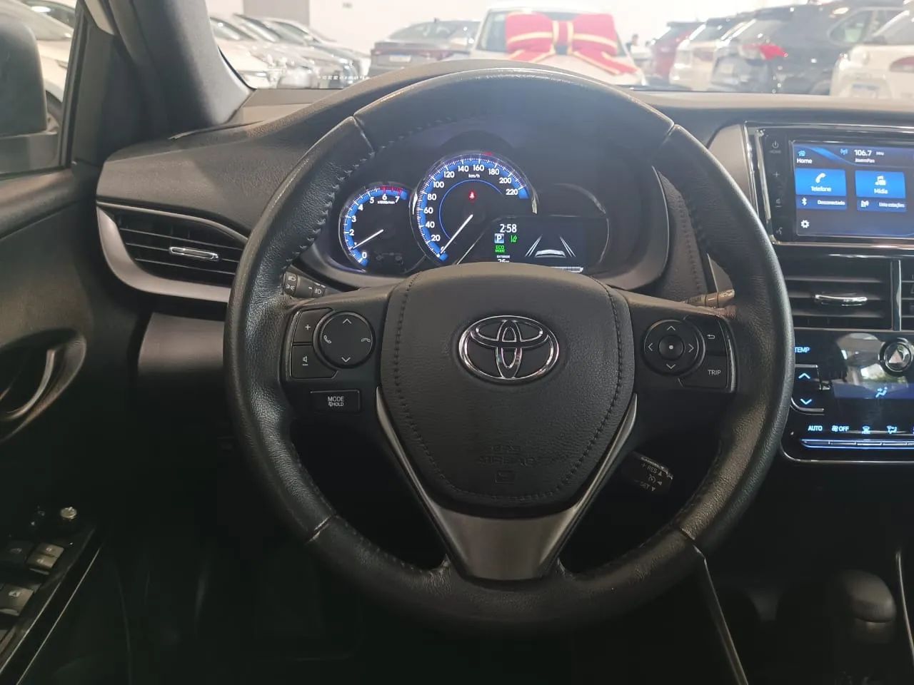 YARIS  - Foto 4
