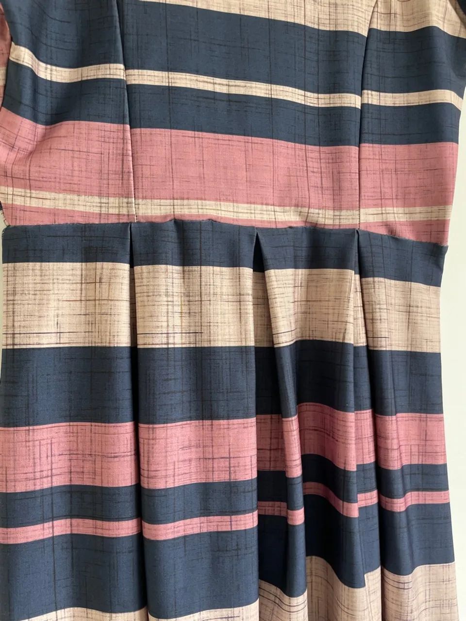 Vestido midi mangas curtas listras tam M / G - Foto 3