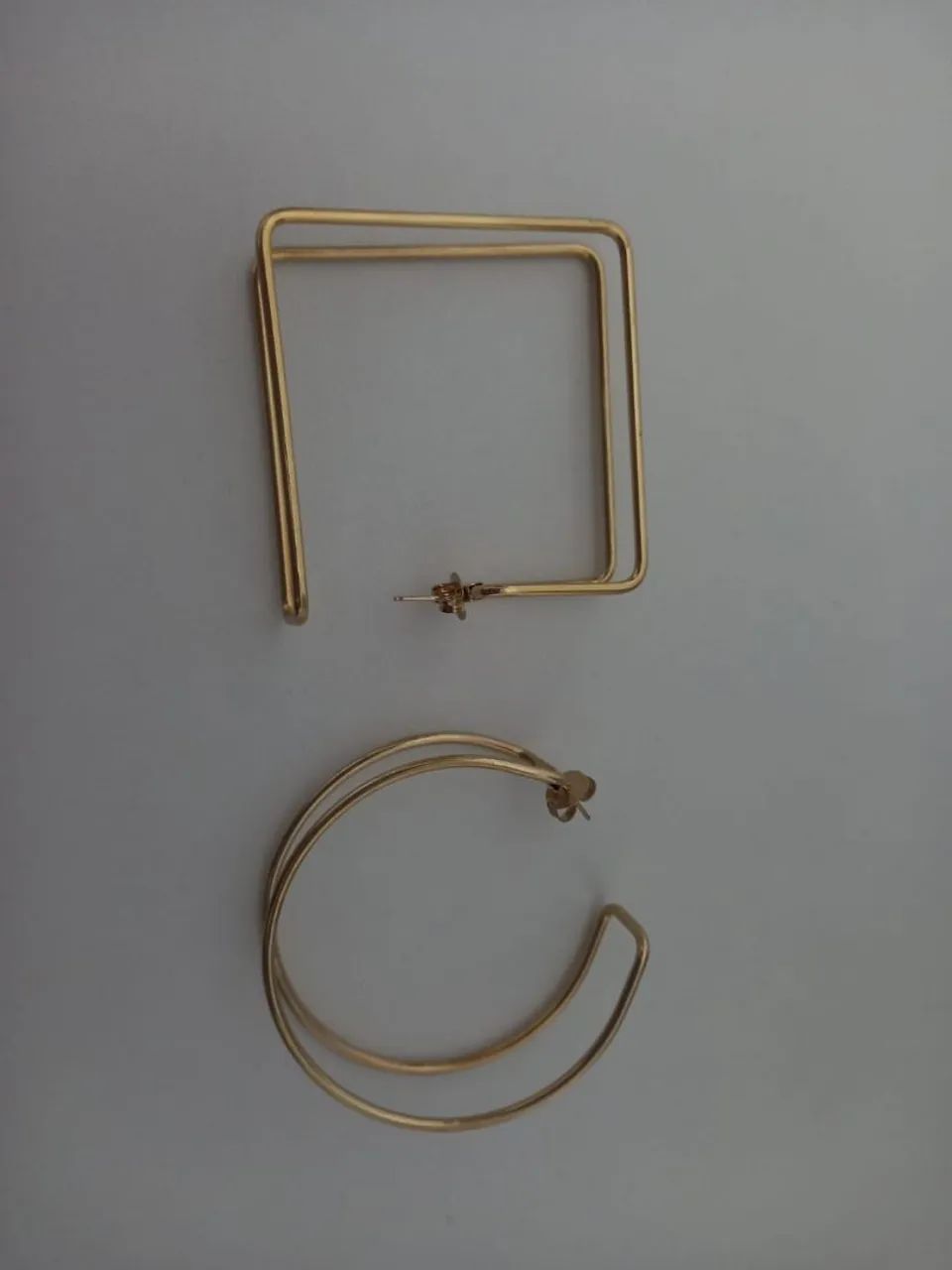 Par de brincos dourados64319738426626120