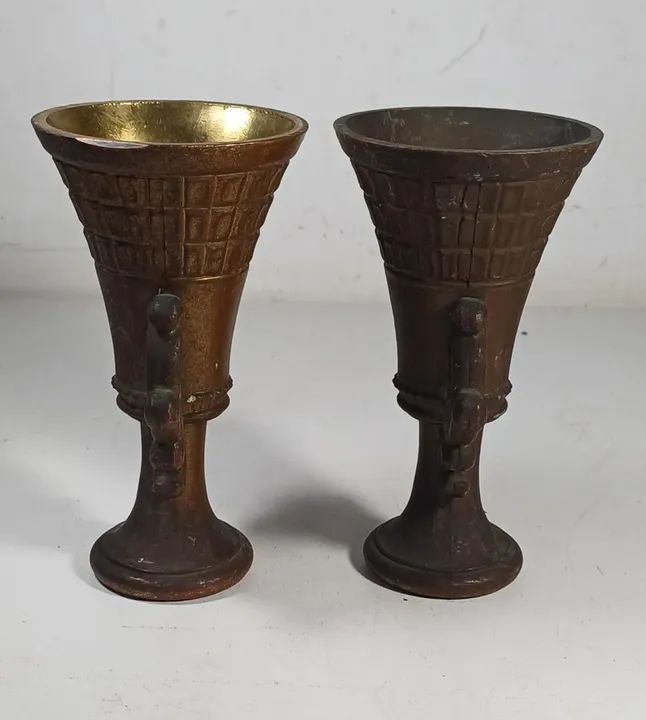 Par de Vasos Ânforas  de Bronze Antigo 12cm - Foto 4