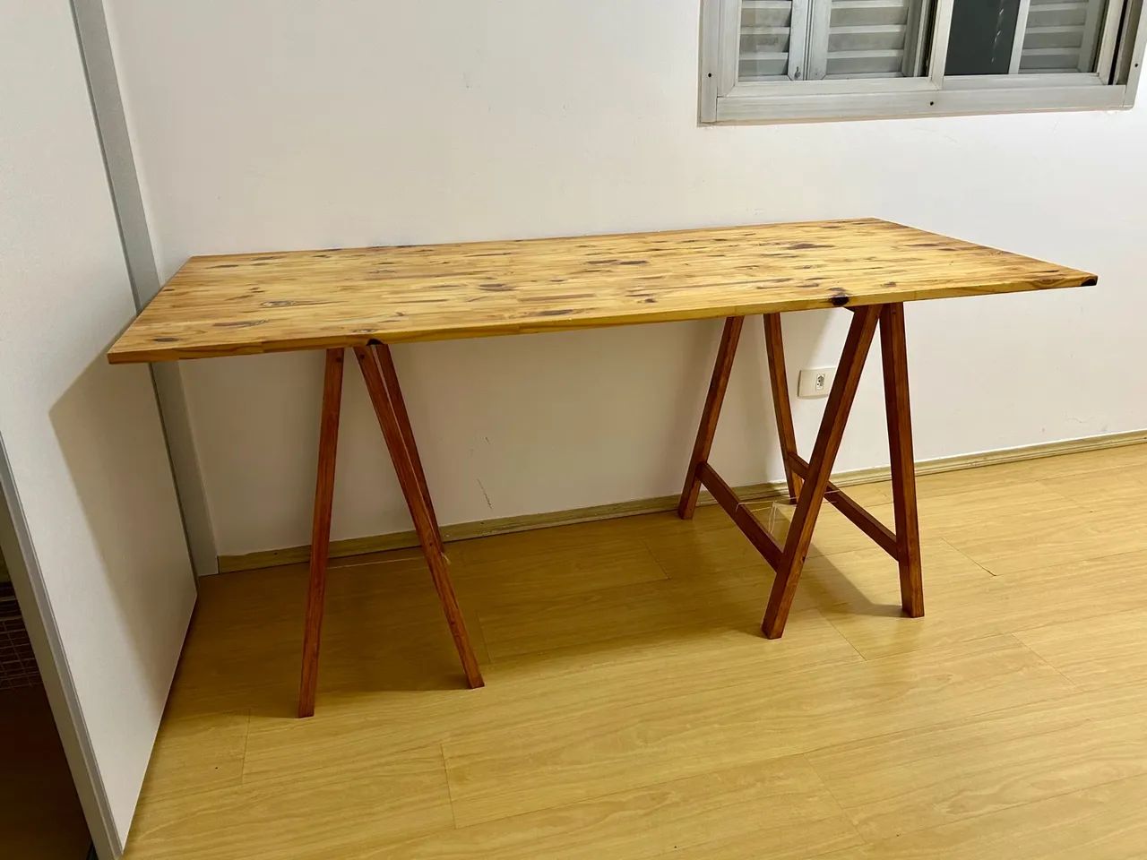 Mesa de Cavaletes em Pinus - Foto 2