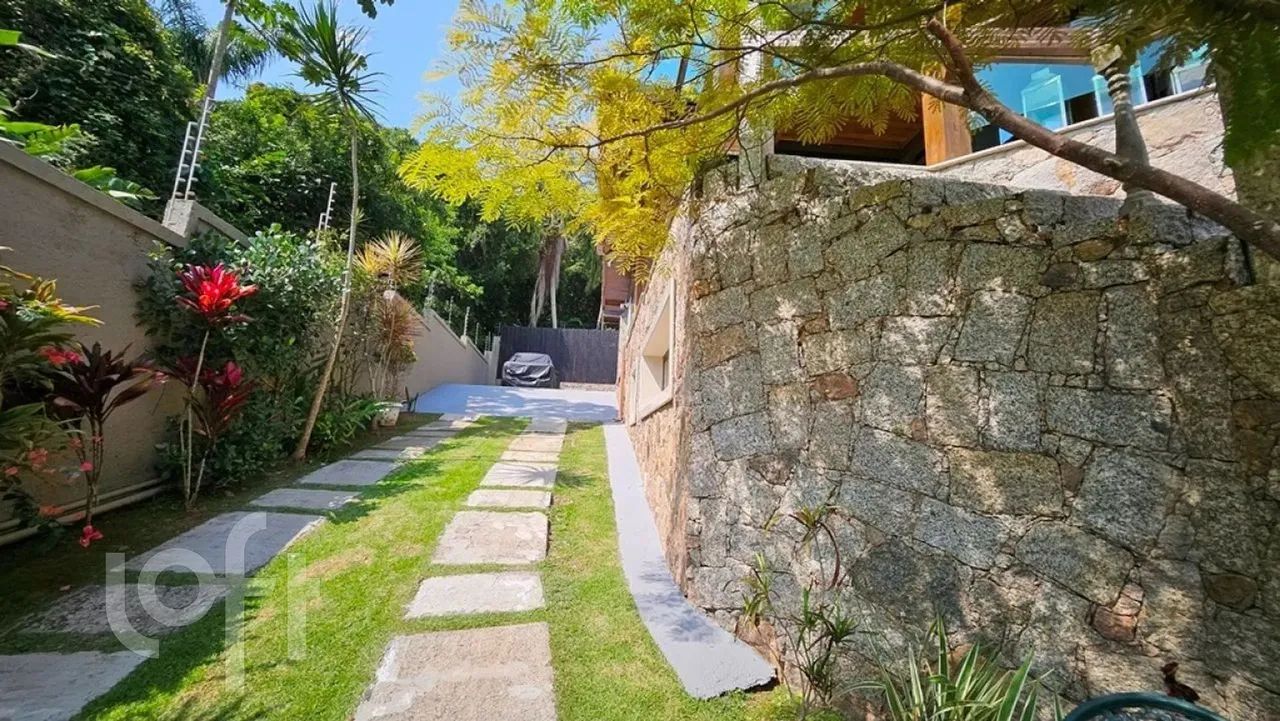 Casa à venda em Praia Brava com 450 m², 4 quartos, 4 suítes, 8 vagas - Foto 3