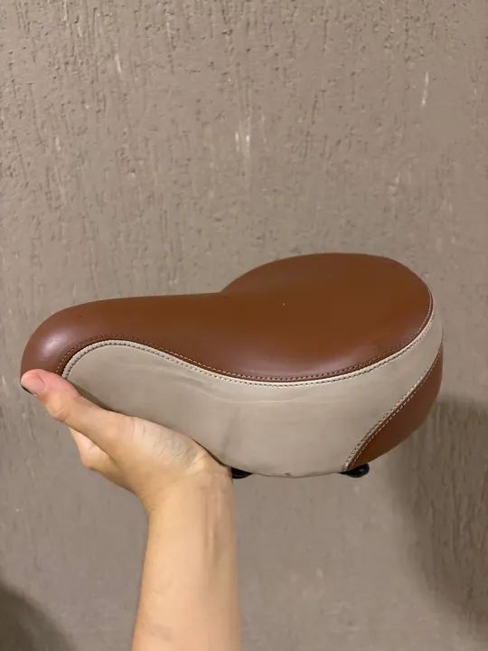 Banco de bicicleta com mola 