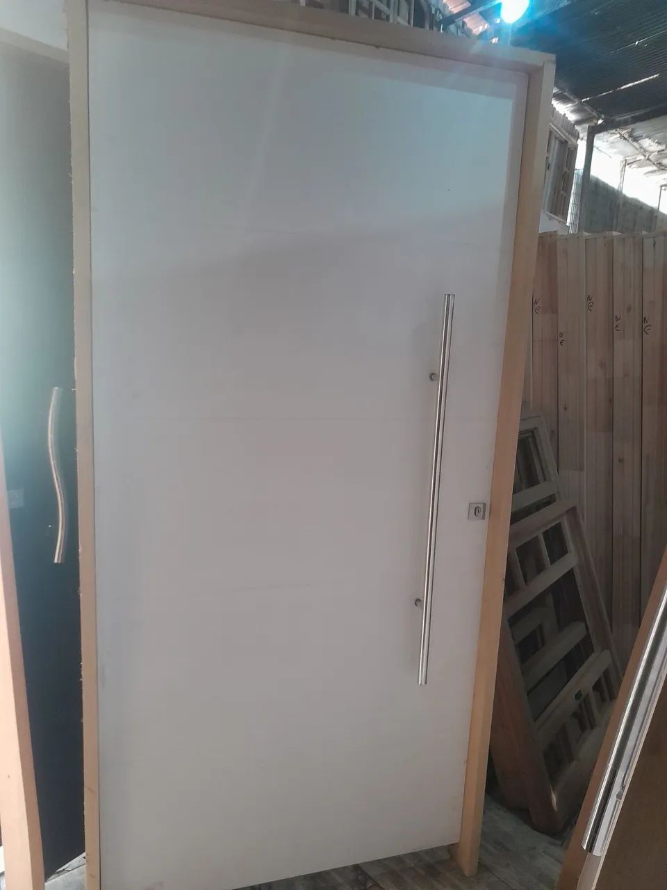 Porta pivotante 106x214mt ÚLTIMA PEÇA 