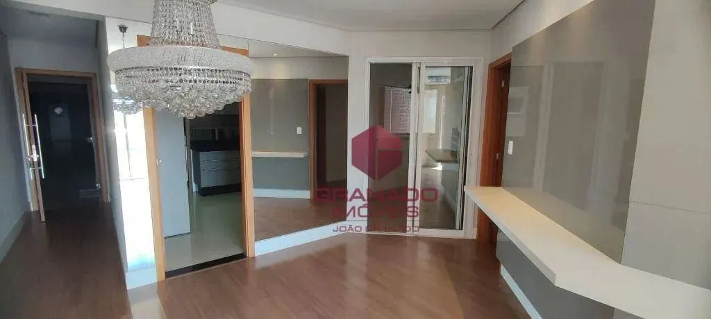 Apartamento semi mobiliado com 4 quartos para alugar, 136 m² - Novo Centro - Maringá/PR