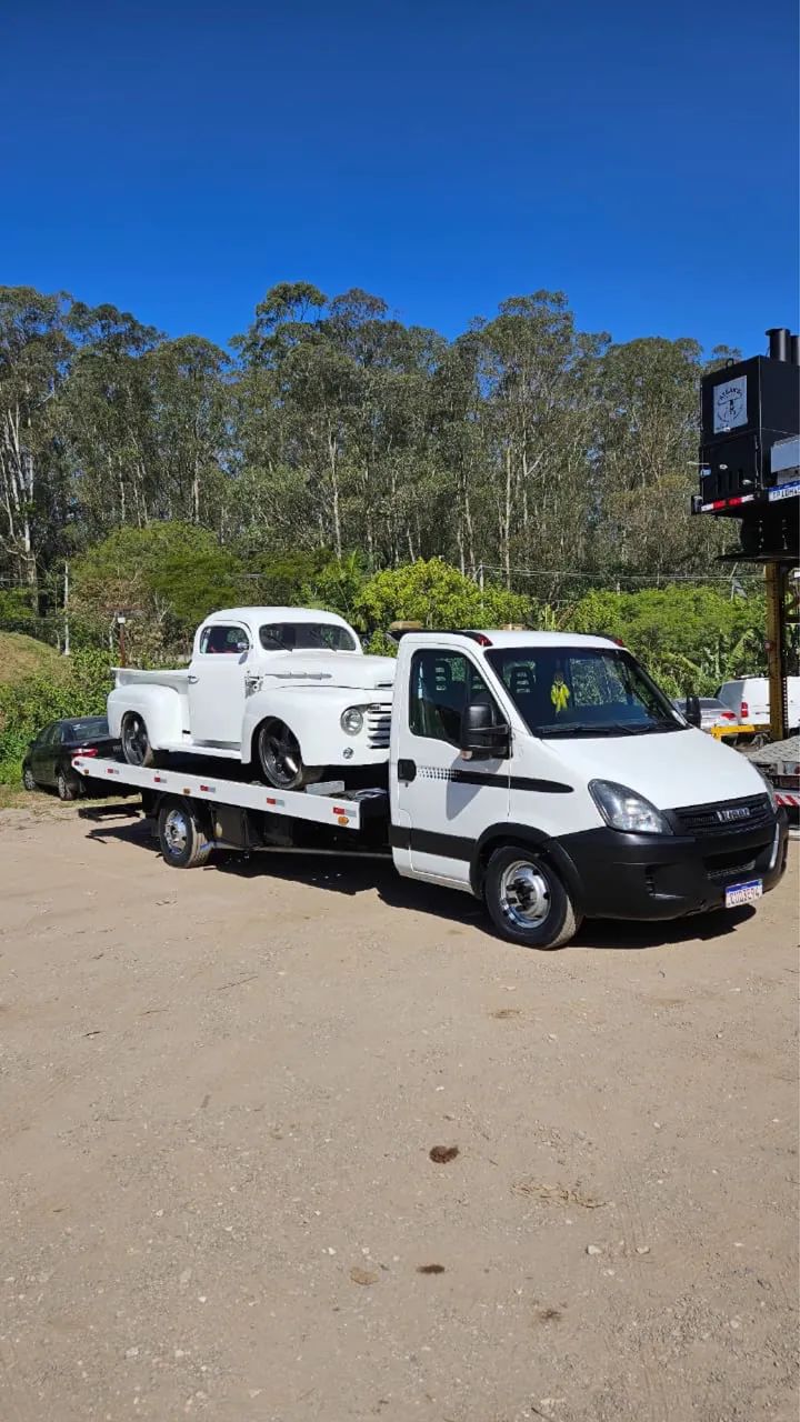 Iveco Daily 45s14 plataforma guincho 