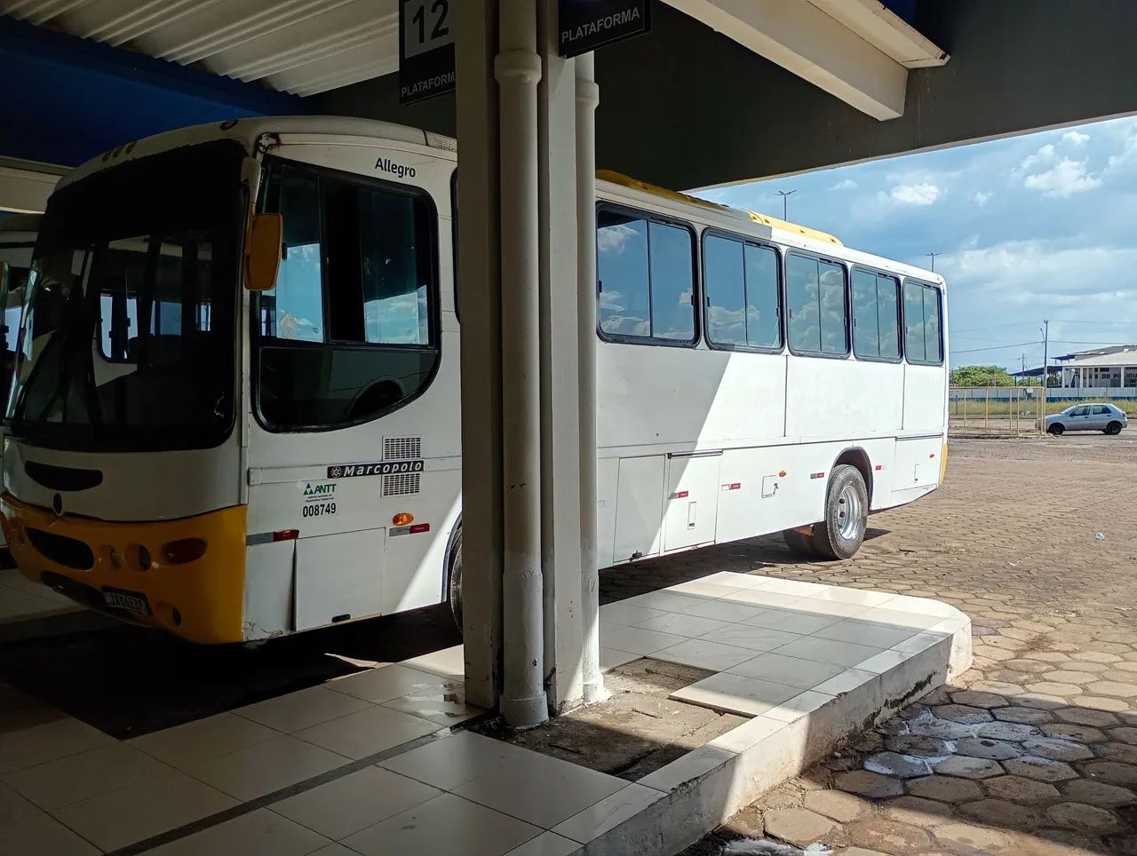  onibus pra alugar e frete  - Foto 4