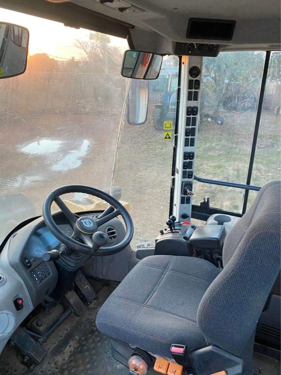 Pá Carregadeira Volvo L70 - Foto 2