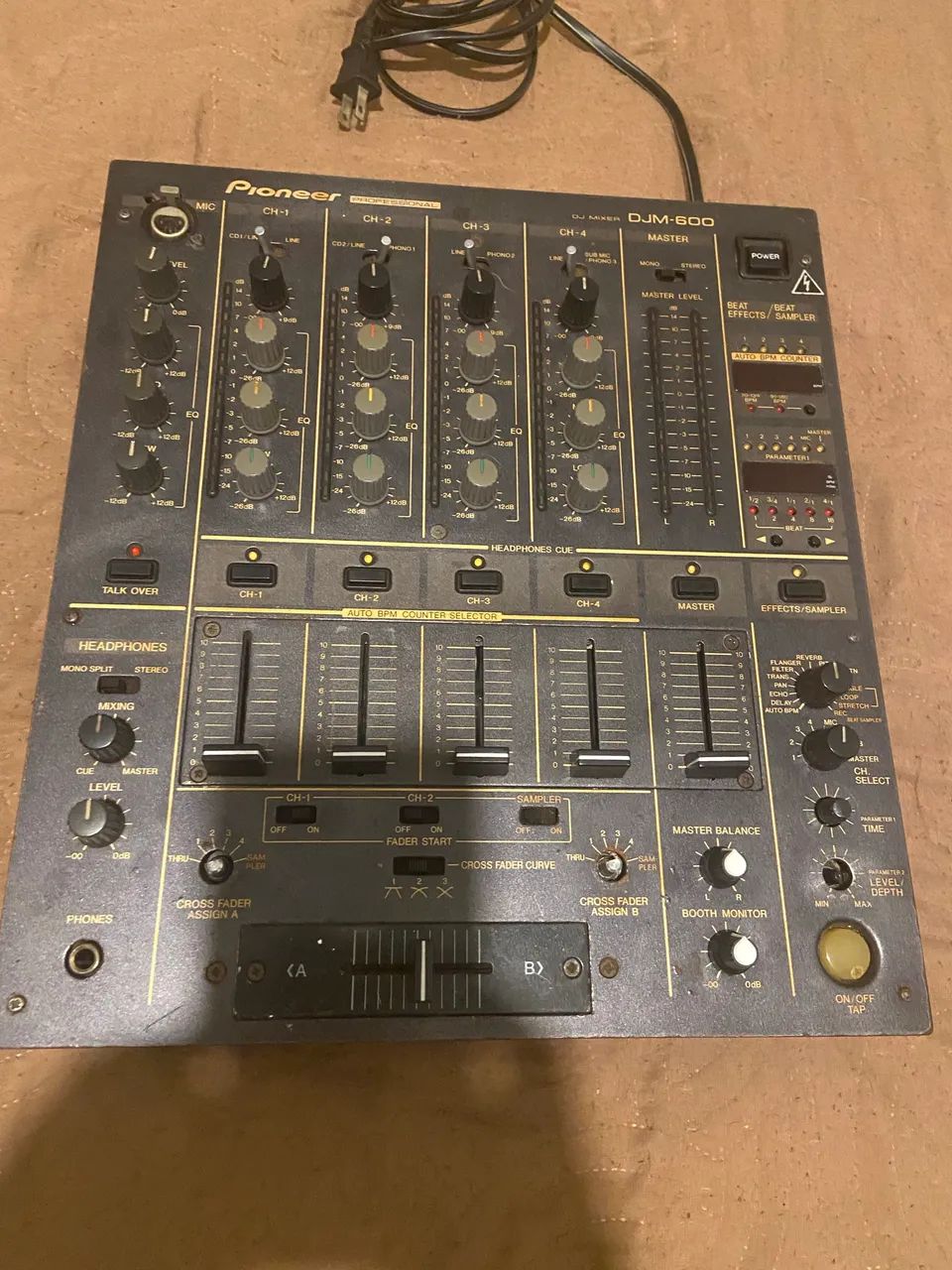 【KT】Pioneer DJM-600 DJミキサー ディスコ／クラブ DJ用ミキサー「DJM−600」新発売 | 報道資料