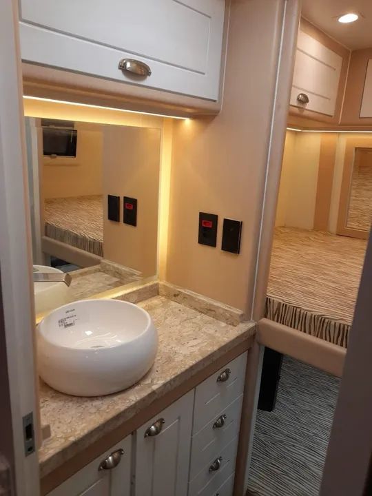 Motorhome 6,30 metros com slide out para 6 pessoas  - Foto 4