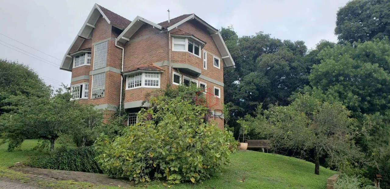 Casa no Condomínio Quinta da Serra em Canela!