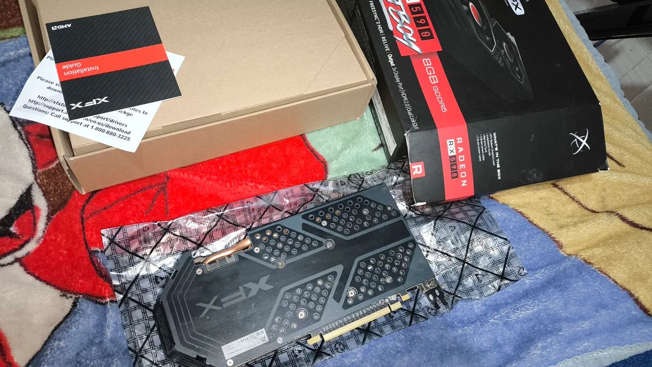 RX 590 funcionando em perfeito estado 64302737278723123