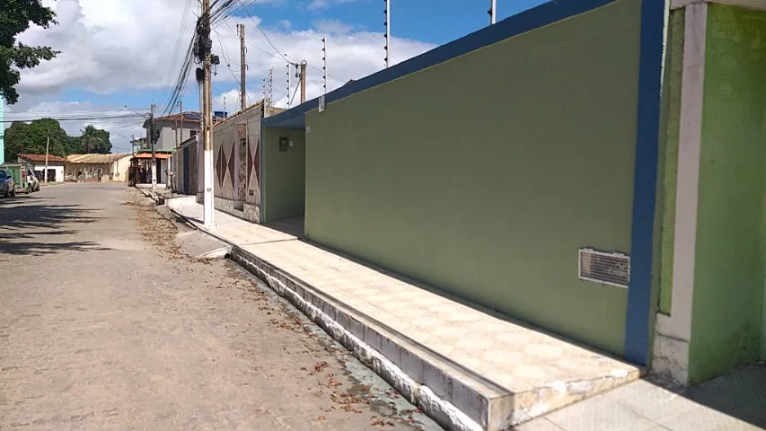 Oportunidade: Casa espaçosa para alugar no bairro Brasília em Arapiraca. Pertinho de tudo