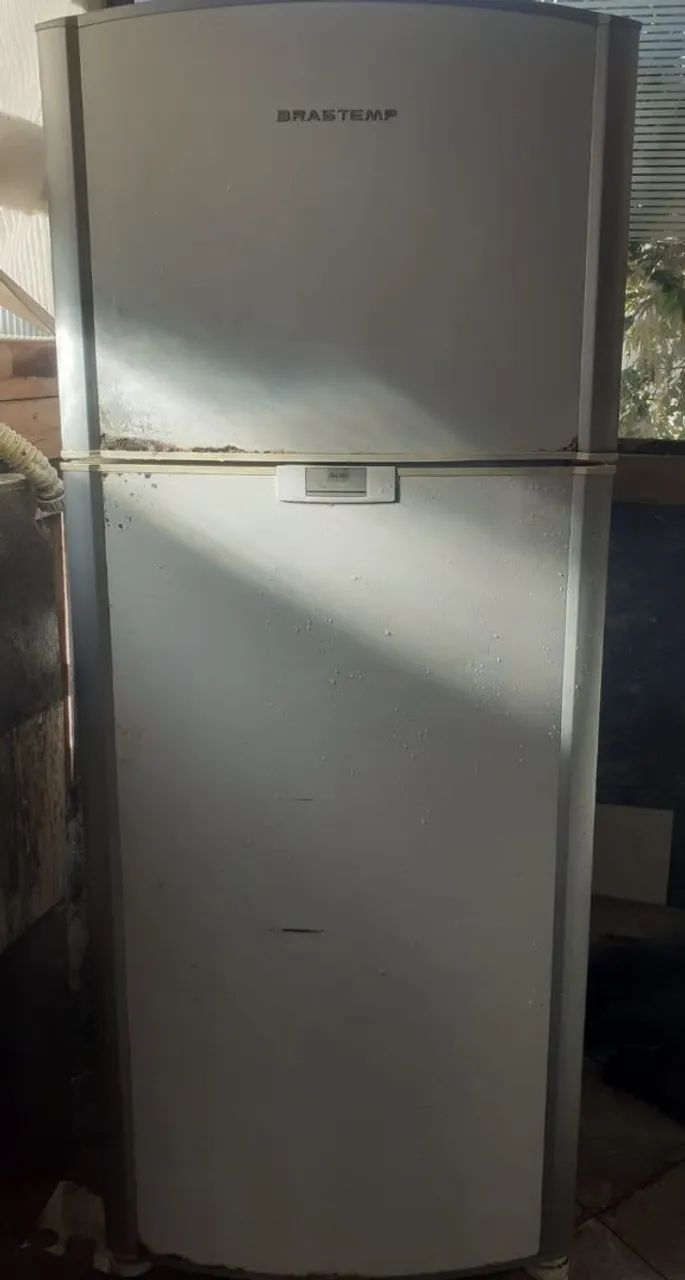 GELADEIRA DÚPLEX BARBADA R$ 300