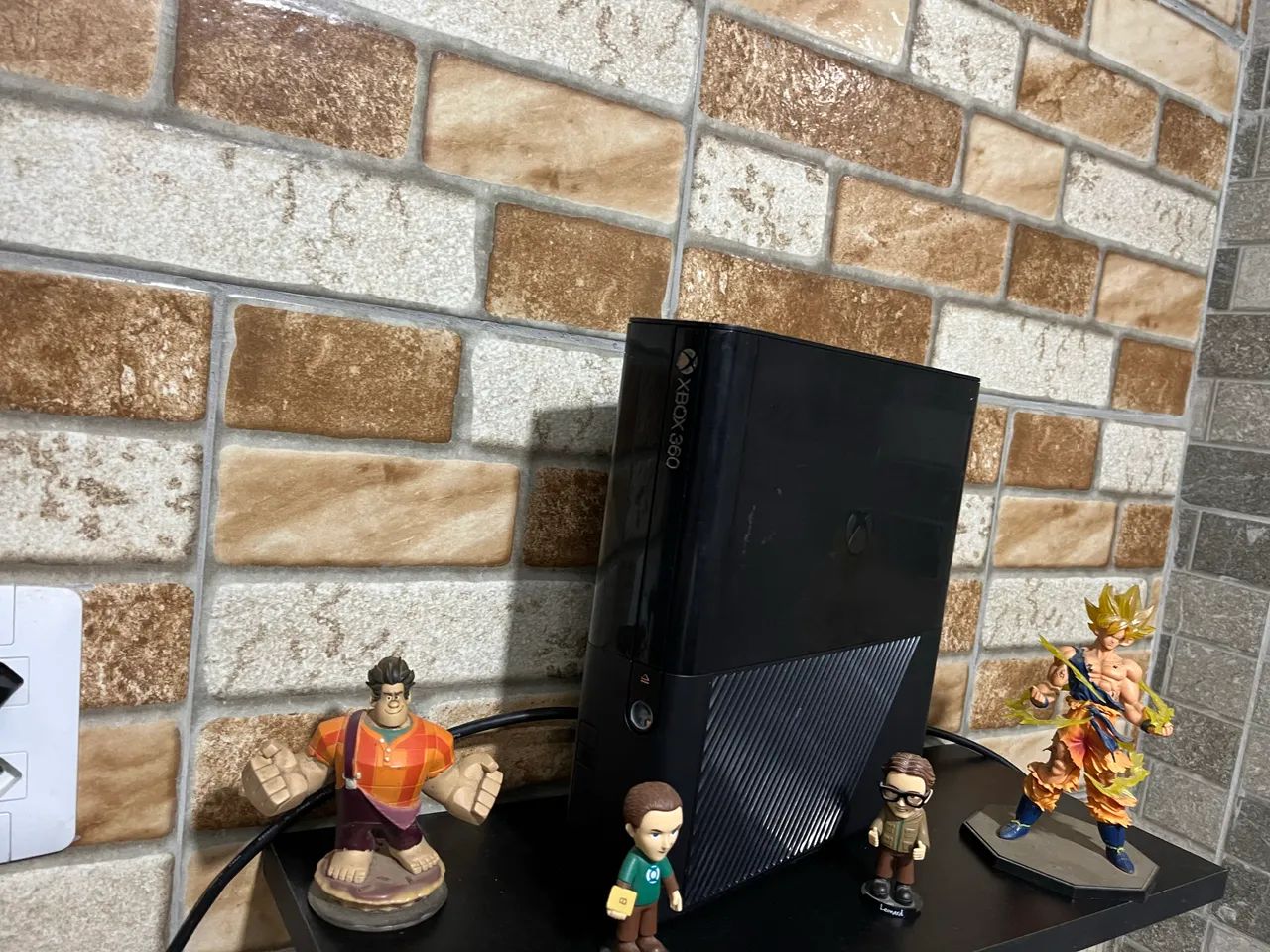Xbox 360 super slim 