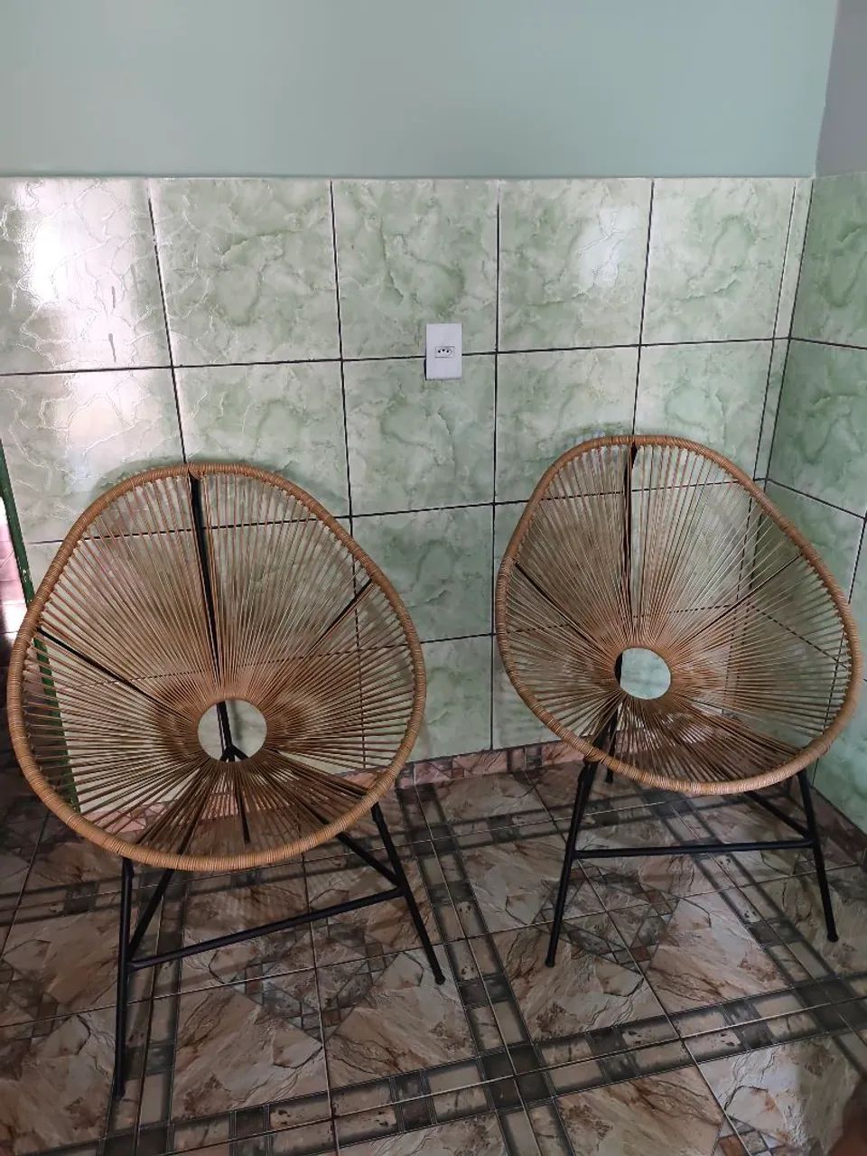 Vende-se duas cadeiras Acapulco semi novas 