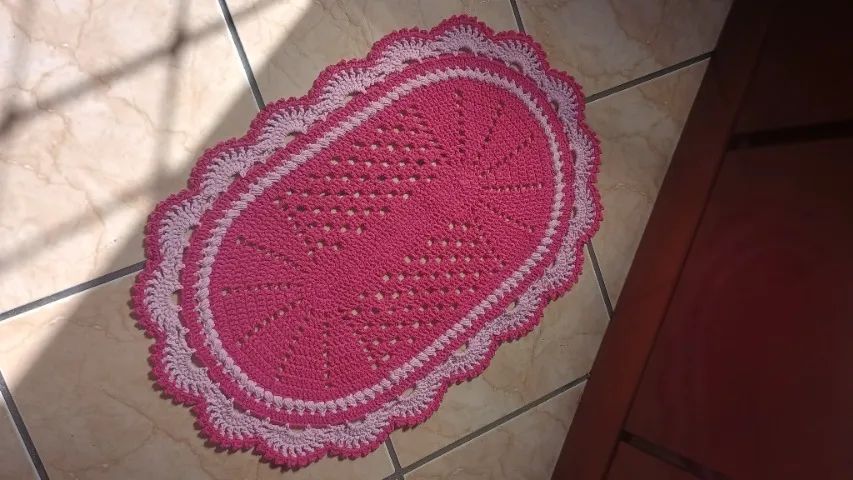 Crochê - tapete rosa - Foto 2