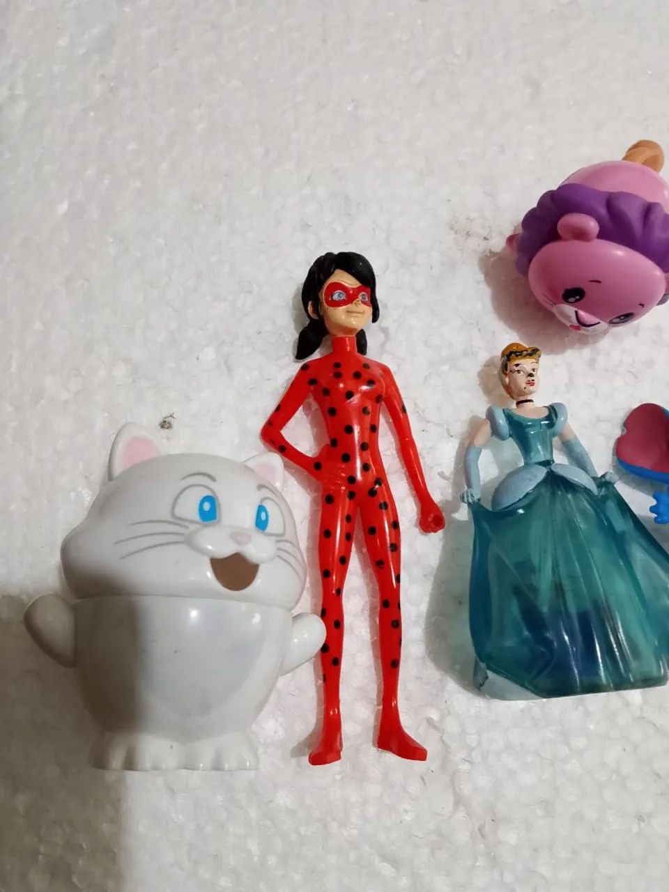 Lote de miniaturas colecionáveis  - Foto 4