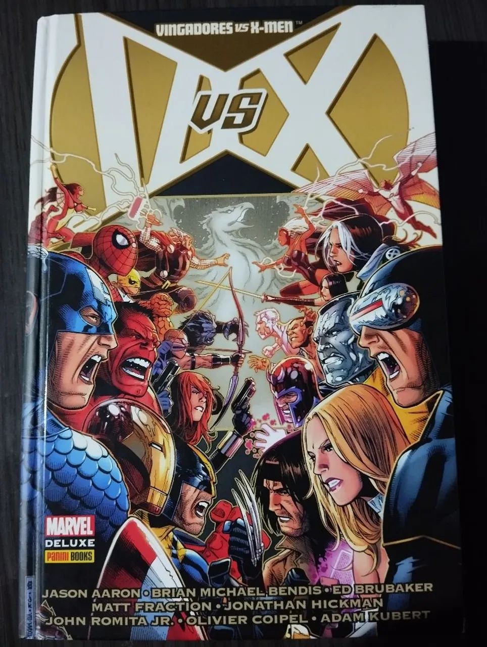 Vingadores vs X-Men - Marvel Deluxe 