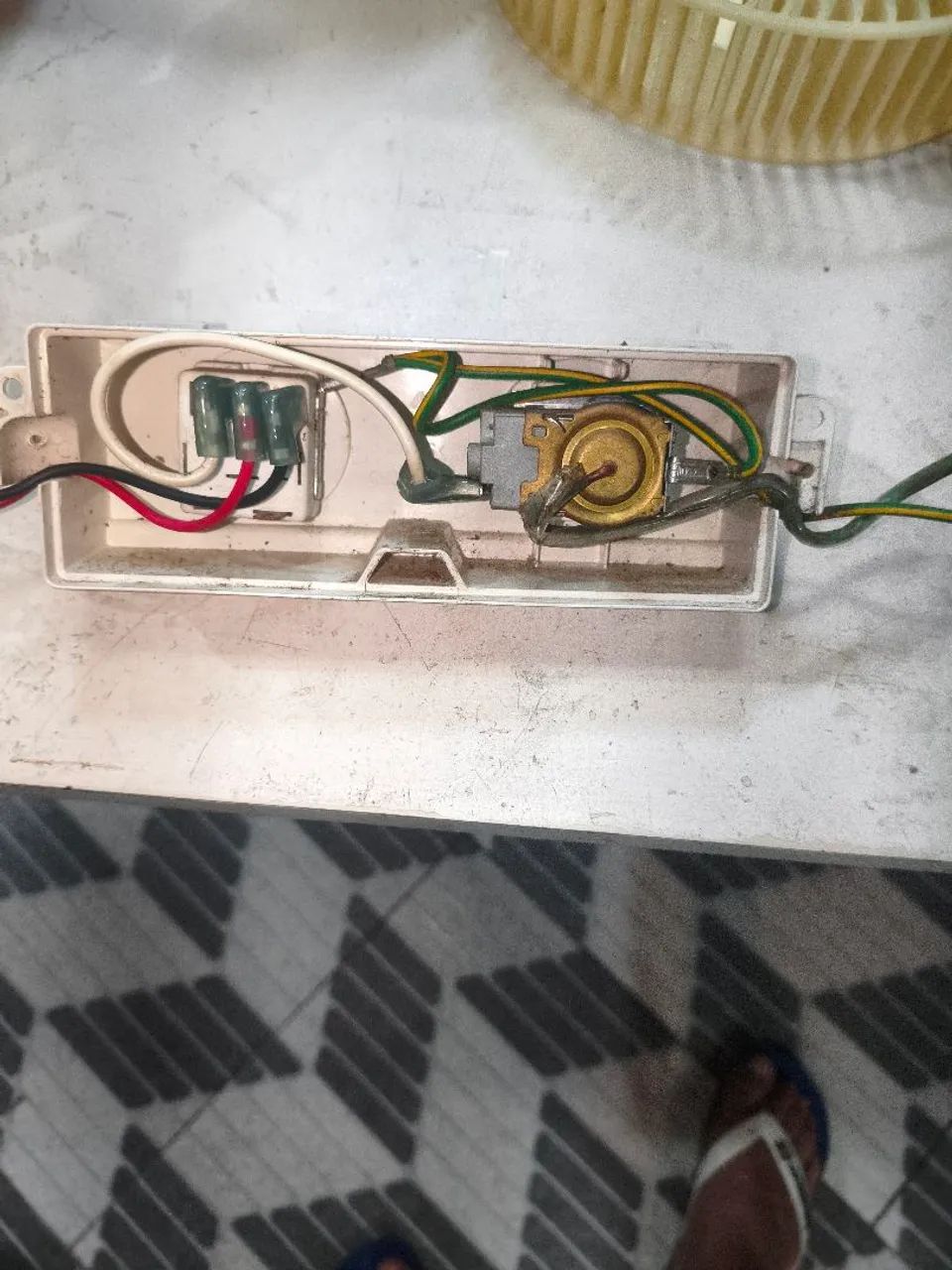 Vendo termostato ar spriger janela