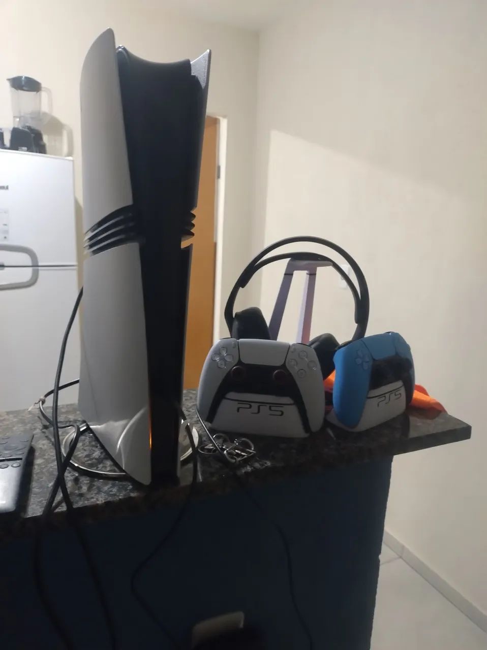 Ps5 pro com SSD de 2 terás mas 2 terás do próprio console  - Foto 2