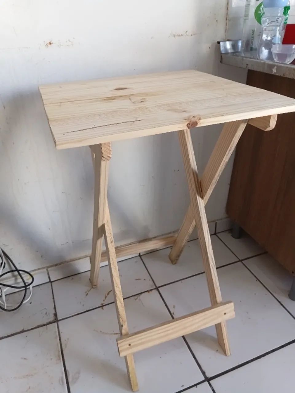 Mesa Dobrável de Madeira Pinus | Prática, Compacta e Ideal para Ambientes Externos - Foto 3