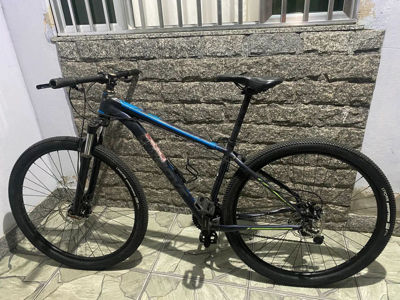Vendo bicicleta aro 29 quadro 17 - Foto 3
