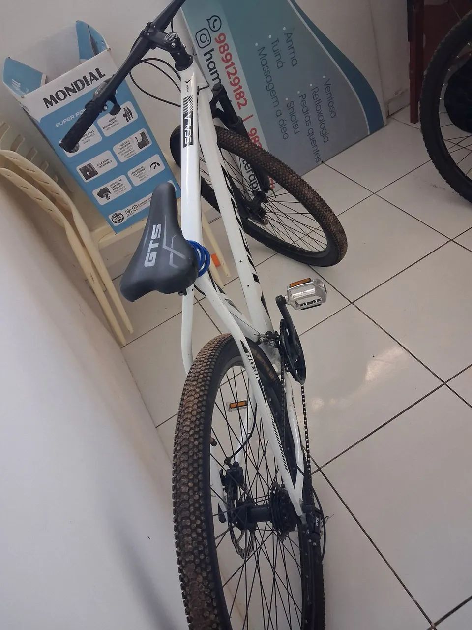 Dando uma bicicleta  seminovo nova  - Foto 2