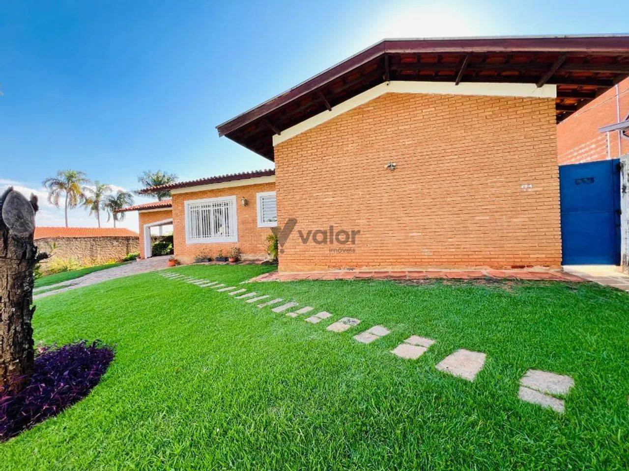 Casa para alugar em Campinas, Parque Taquaral, com 3 quartos, com 305 m² - Foto 2